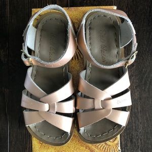 Salt Water By Hoy Rose Gold Sandal Size 11